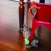 KONG Cat Connects Benderz Dragonfly - flexibilný mačací prút, ktorý sa dá pripevniť na škrabadlo alebo nábytok, s vážkou a kocúrom